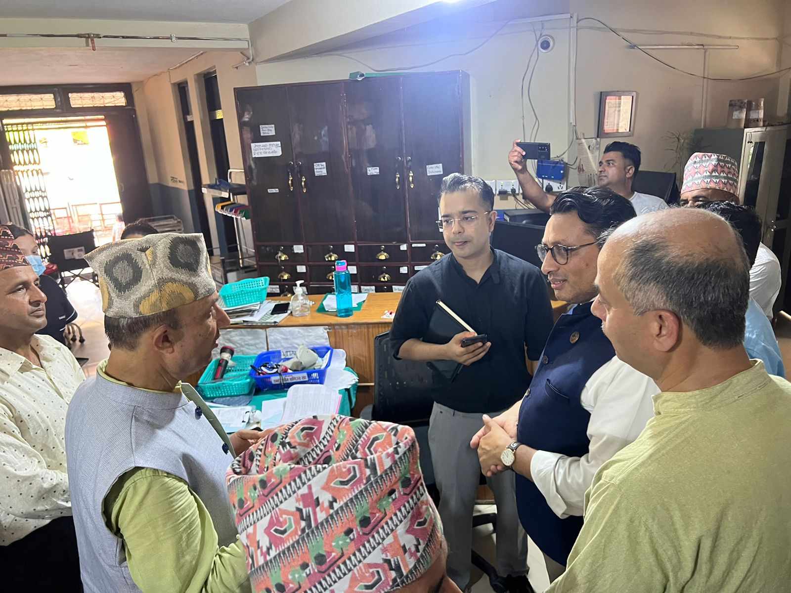 Handover of dialysis machine